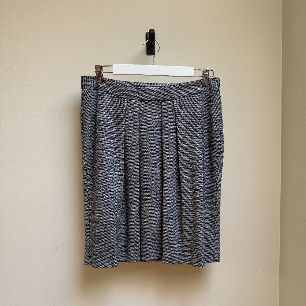 Signorelli Classic Pleated Virgin Wool Knee-Length Skirt